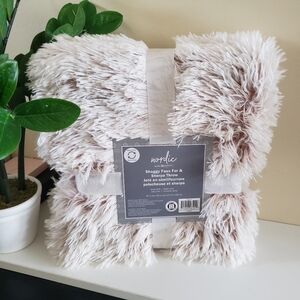 New In Package Shaggy Faux Fur & Sherpa Throw - Ivory 50 × 60"